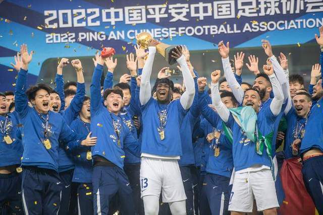 除了四人14年后的再度携手外，影片的另一大亮点当属梁家辉与王晶的再次合作